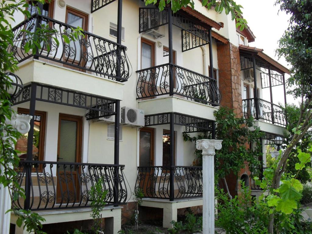 Villa Ozalp Apartments Дальян Номер фото